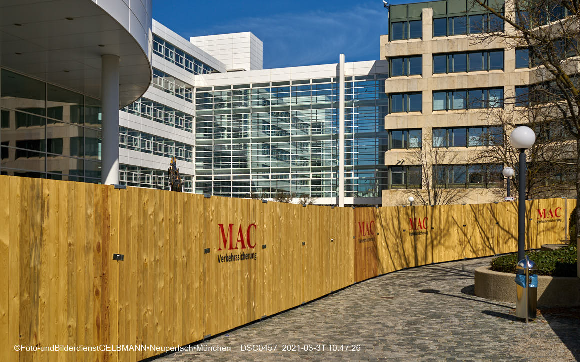31.03.2021 - Abrissbaustelle Allaianz und Vereinte in Neuperlach