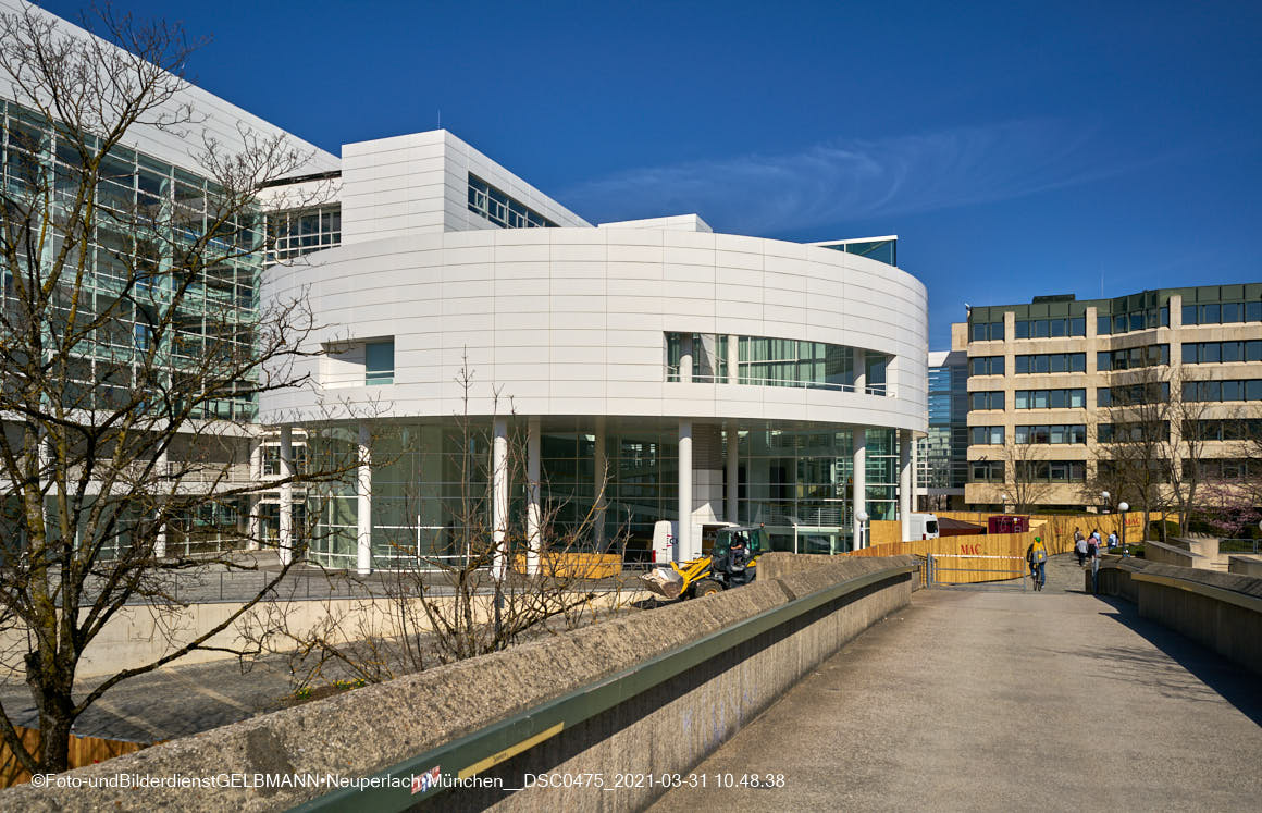 31.03.2021 - Abrissbaustelle Allaianz und Vereinte in Neuperlach