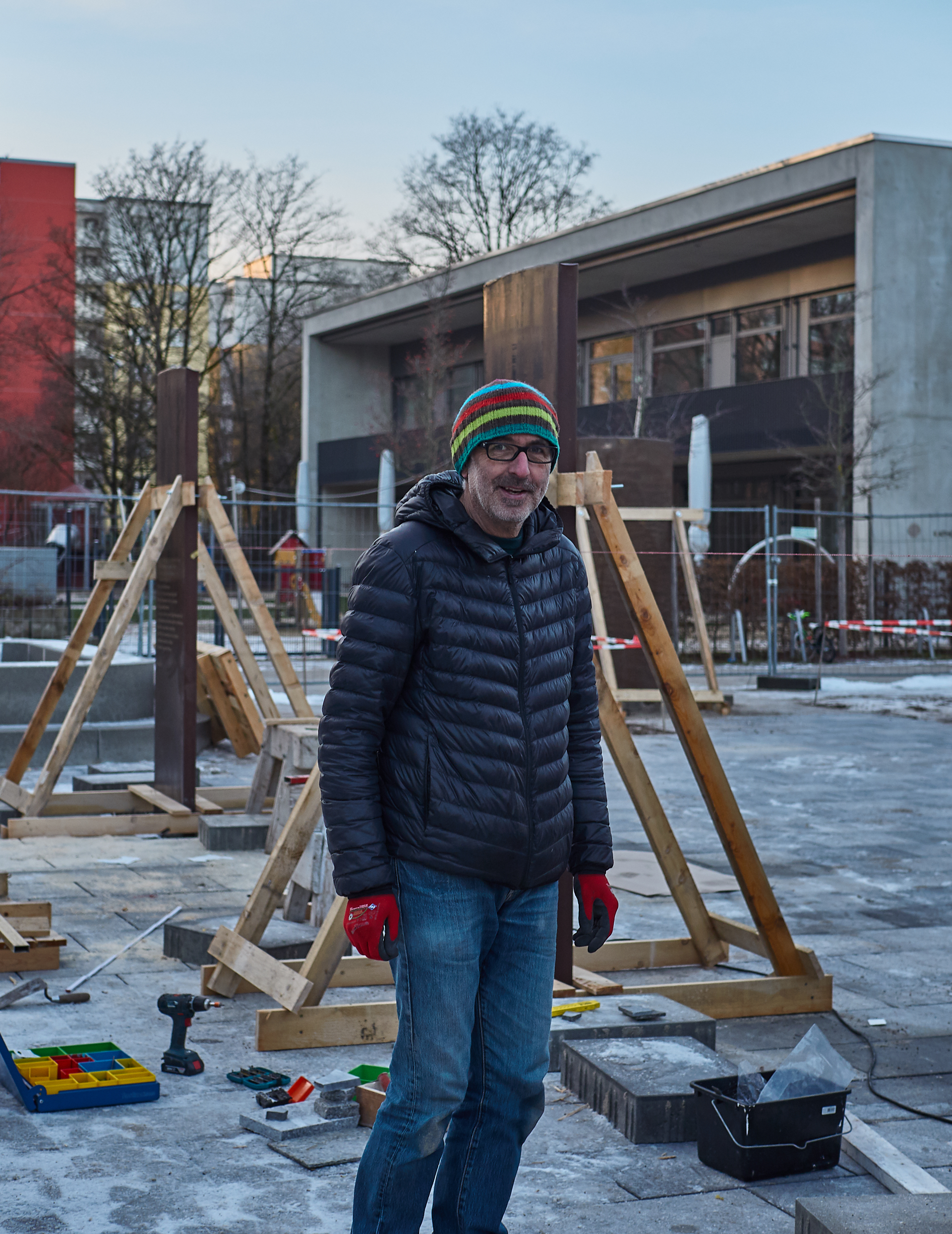 18.12.2018-Ein neuer Altar und ein Kustwerk zum Verweilen von Lutzenberger+Lutzenberger.