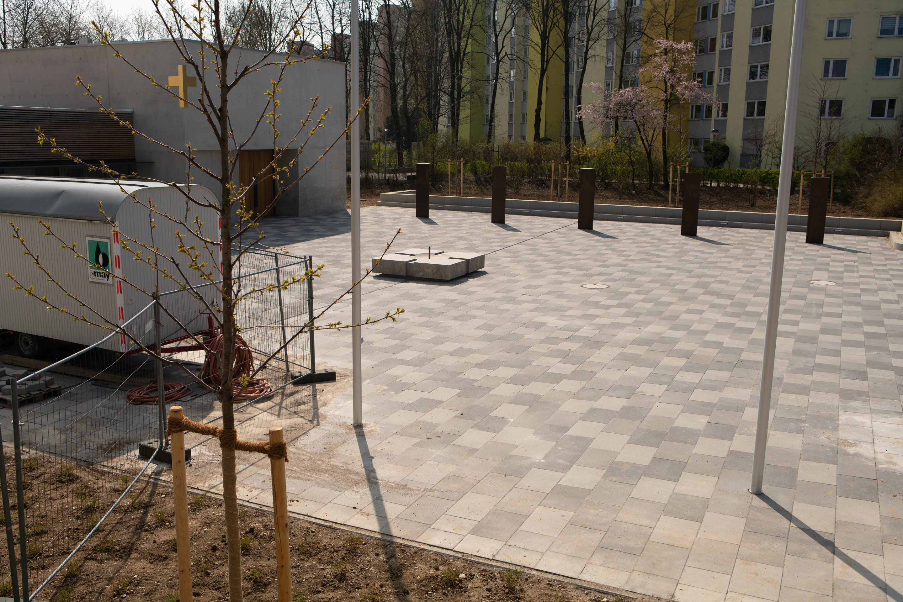 06.04.2019 - Frühling an der neuen Kirche Christus Erlöser Gemeinde