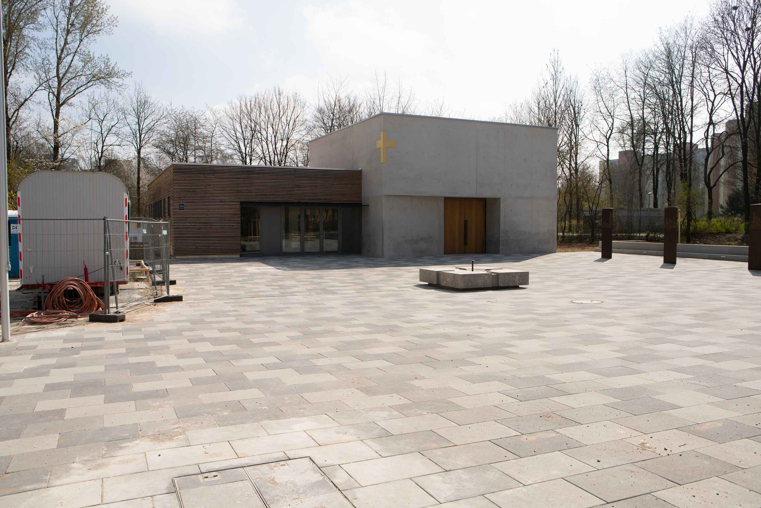 06.04.2019 - Frühling an der neuen Kirche Christus Erlöser Gemeinde