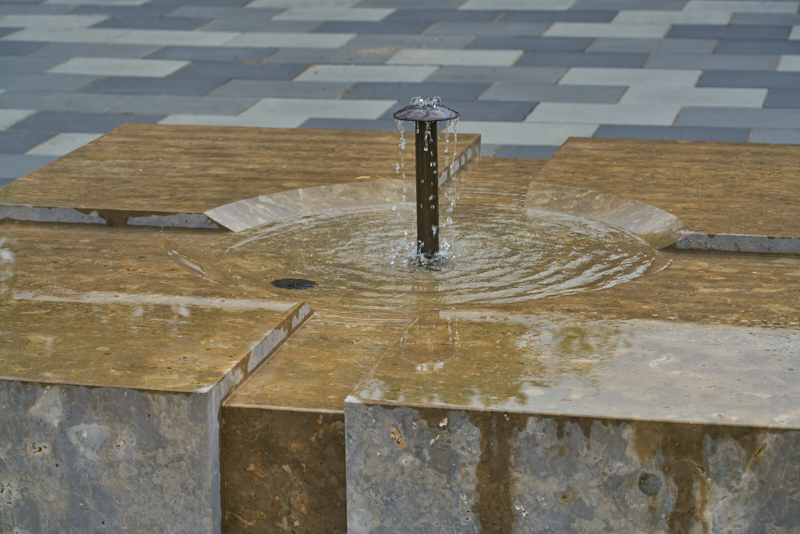 29.04.2019 - Endlich sprudelt der Brunnen auf der Christus Erlöser Gemeinde