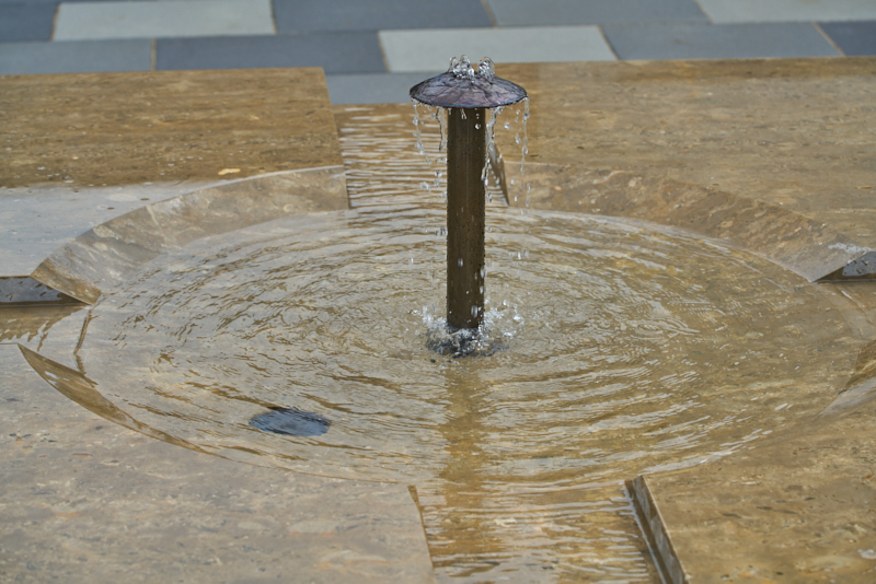 29.04.2019 - Endlich sprudelt der Brunnen auf der Christus Erlöser Gemeinde