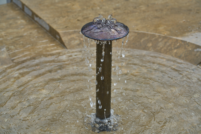 29.04.2019 - Endlich sprudelt der Brunnen auf der Christus Erlöser Gemeinde