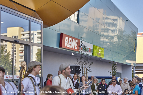 09.09.2009 - unser Einkaufszentrum life im Plettzentrum hat heute eröffnet.