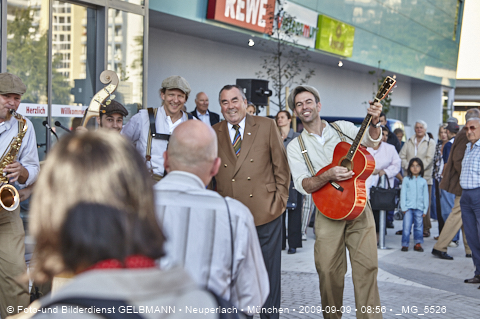 09.09.2009 - unser Einkaufszentrum life im Plettzentrum hat heute eröffnet.