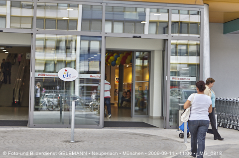 09.09.2009 - unser Einkaufszentrum life im Plettzentrum hat heute eröffnet.