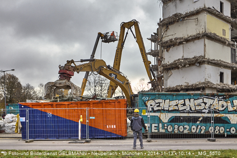 13.11.2014 - Abriss des Bürohaus am Peschelanger 3