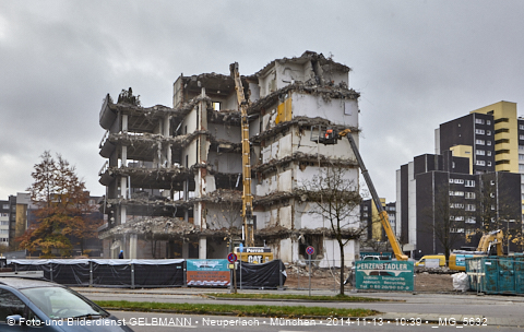 13.11.2014 - Abriss des Bürohaus am Peschelanger 3