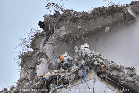 13.11.2014 - Abriss des Bürohaus am Peschelanger 3