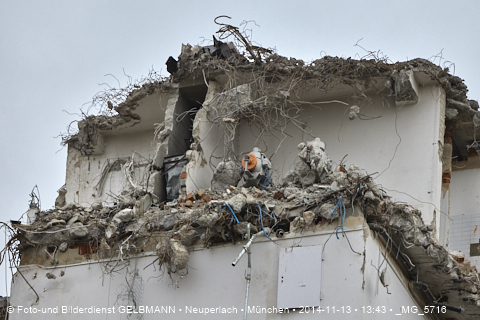 13.11.2014 - Abriss des Bürohaus am Peschelanger 3
