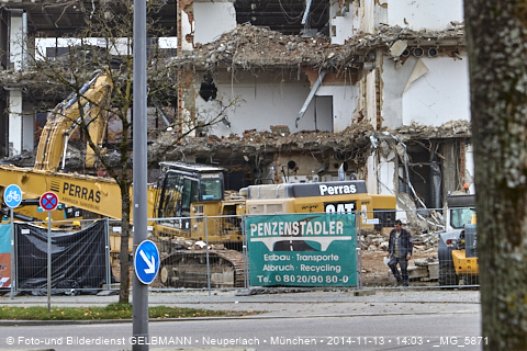 13.11.2014 - Abriss des Bürohaus am Peschelanger 3