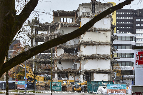 13.11.2014 - Abriss des Bürohaus am Peschelanger 3