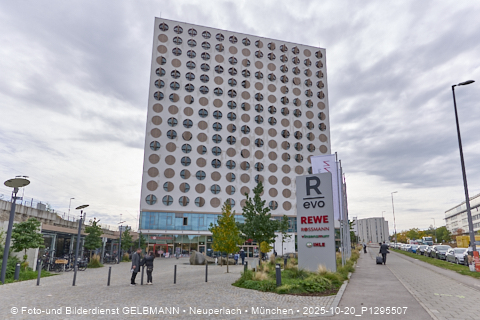 20.10.2025 - REVO, Siemens, Carl-Wery, S-Bahn, Neuperlach-Süd