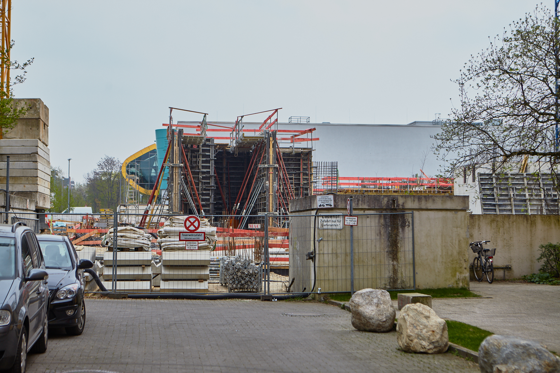 NEUPERLACH BAUSTELLE LAO-HAUS 12.04.2014