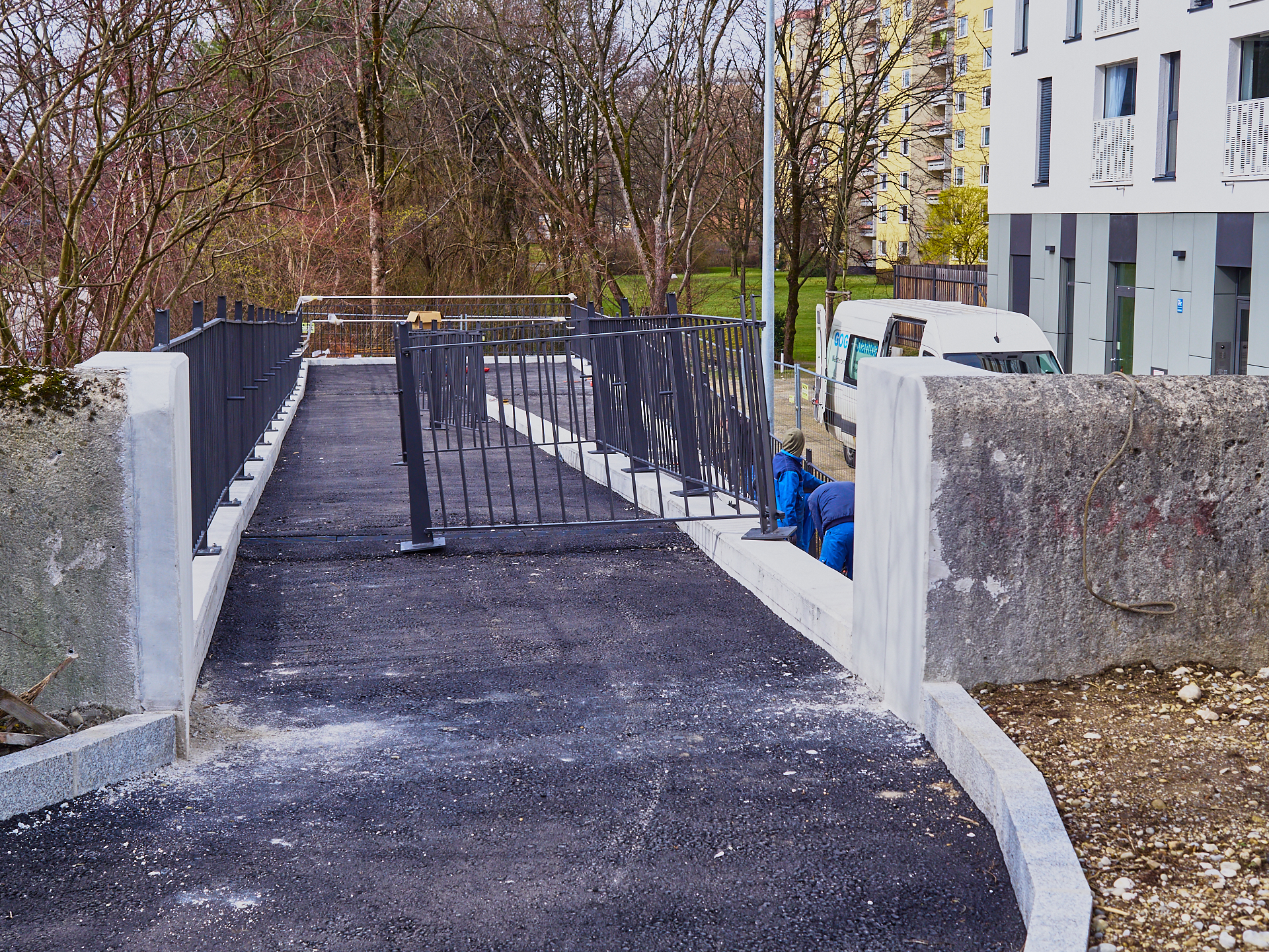 Geländer an der Treppe im Plattzentrum. Photographer: Gelbmann