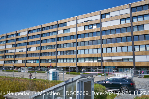 26.04.2021 - neuperlach.org.gelbmann.org zeigt die Baustelle Pletztzentrum mit neuem Schulbau in Neuperlach