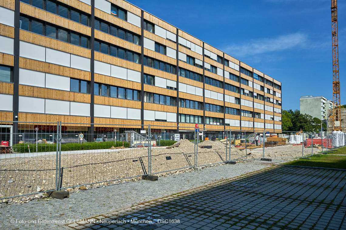 14.09.2021 - Baustelle Plettzentrum in Neuperlach