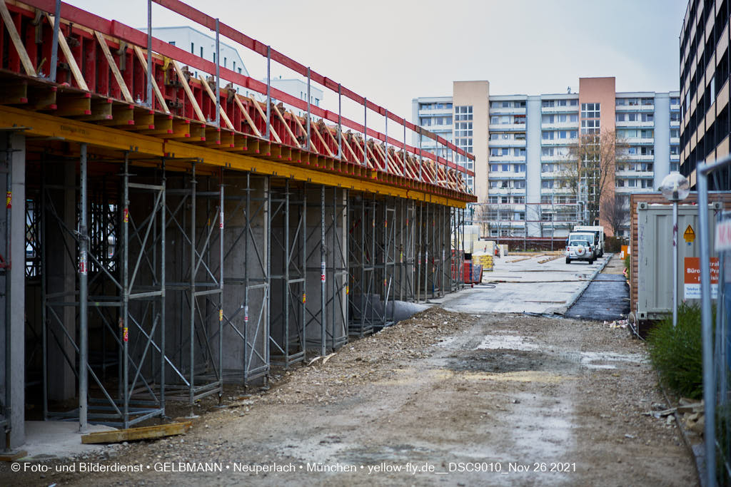 26.11.2021 - Baustelle Plettzentrum zur Montessori Schule in Neuperlach