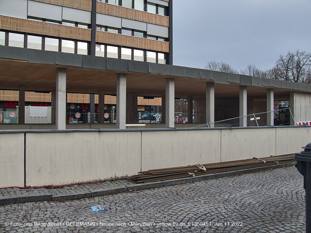 12.01.2022 - Baustelle zur Montessori Schule im Plettzentrum Neuperlach