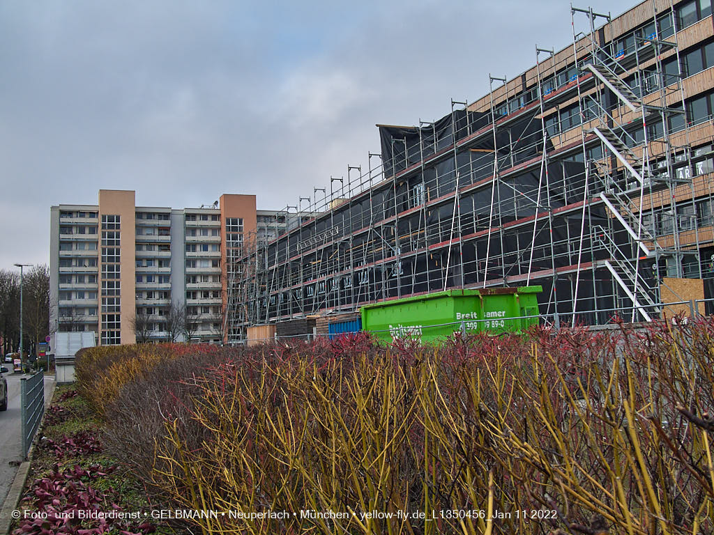 12.01.2022 - Baustelle zur Montessori Schule im Plettzentrum Neuperlach