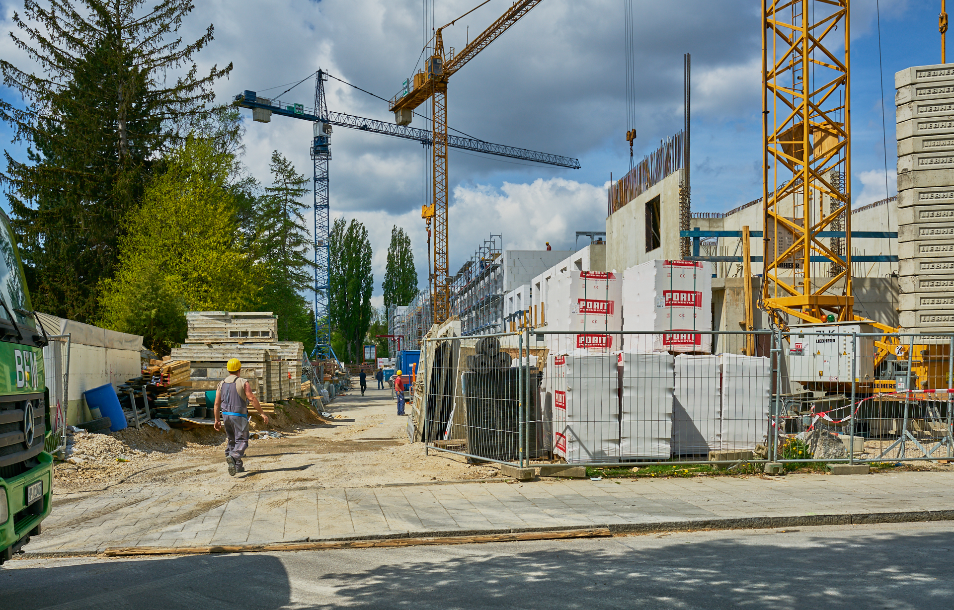 24.04.2018 - Baustelle Maikäfersiedlung in der Bad Schachener Straße in Neuperlach