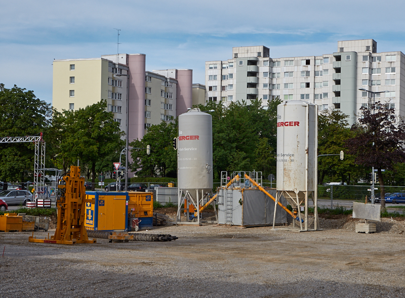 14.08.2019 - Die Aufstockungsarbeiten am OMGR beginnen
