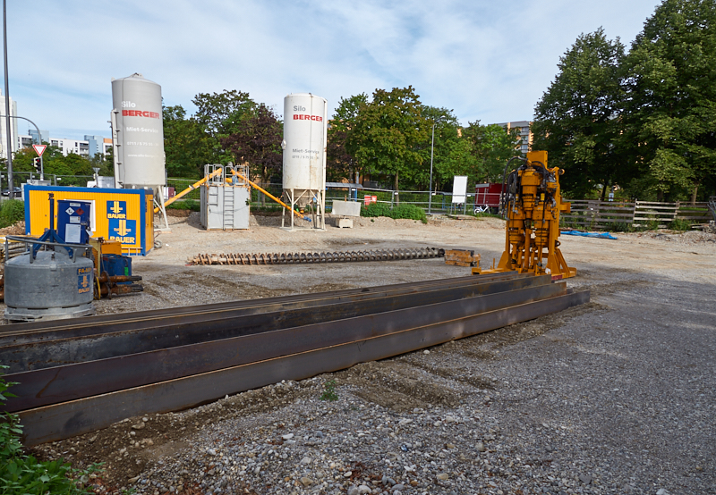 14.08.2019 - Die Aufstockungsarbeiten am OMGR beginnen