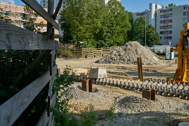 30.08.2019 - Die Spundwände sind vorerst gebohrt