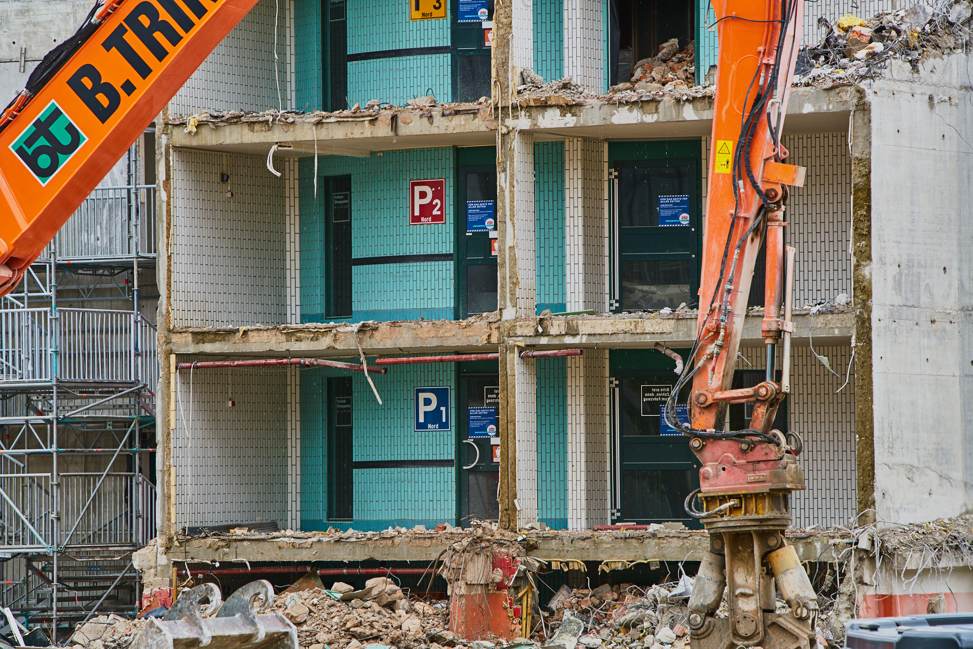 NEUPERLACH, PEP-BAUSTELLE - ABRISS UND NEUBAU NEUPERLACH, PEP-BAUSTELLE - ABRISS UND NEUBAU