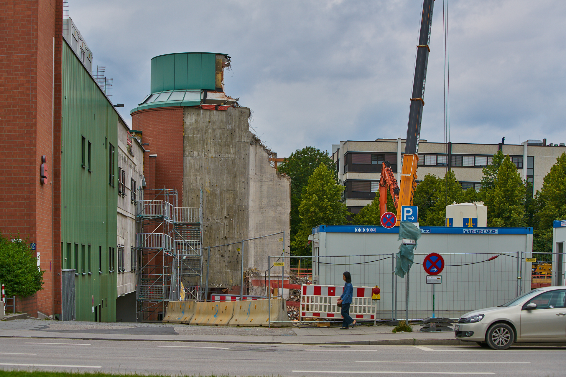 NEUPERLACH, PEP-BAUSTELLE - ABRISS UND NEUBAU NEUPERLACH, PEP-BAUSTELLE - ABRISS UND NEUBAU
