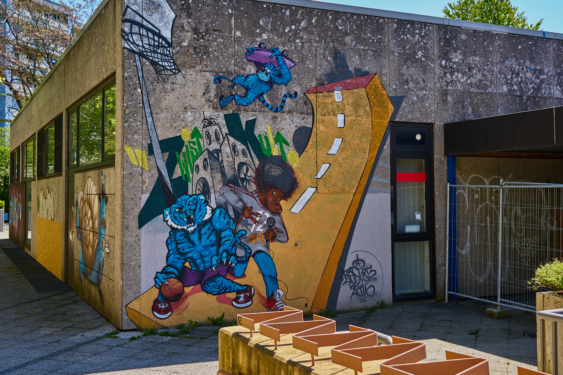 #Neuperlach, #Quiddezentrum, #Kultur, #Kunst, #Kunsttreff, #Streetart, #Grafitties, #Abriss, #Neubau, #CAZ123