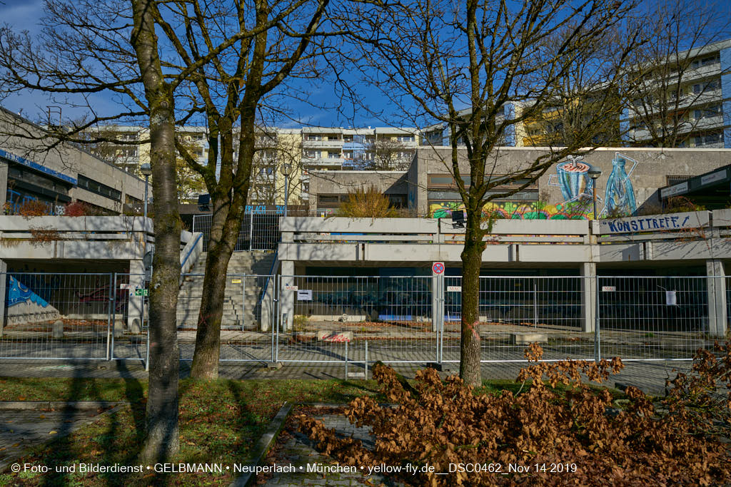 14.11.2019 - Das Quiddezentrum kurz vor dem Abriss in Neuperlach