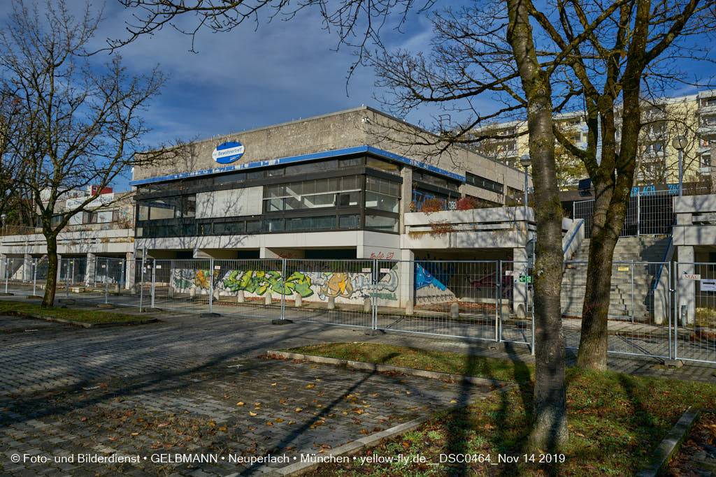 14.11.2019 - Das Quiddezentrum kurz vor dem Abriss in Neuperlach