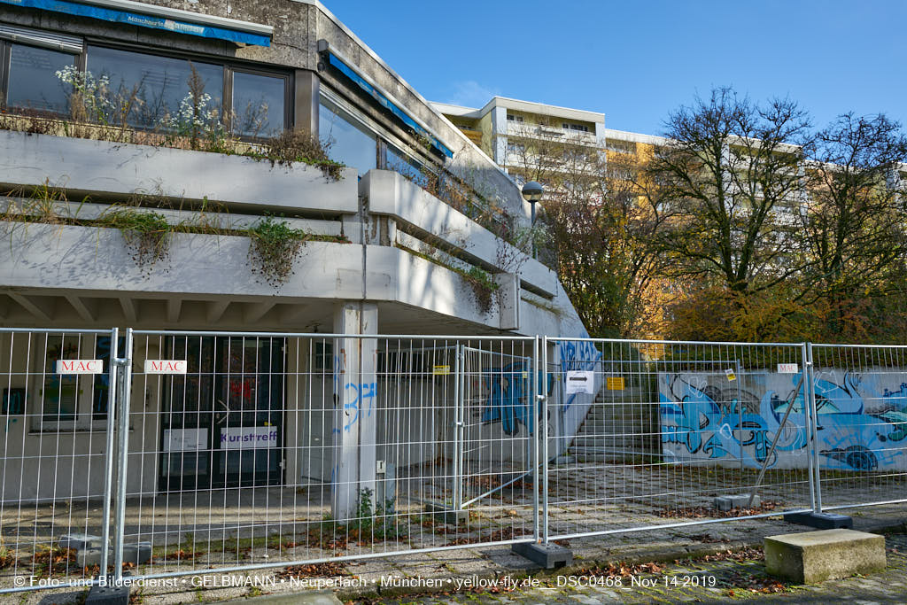 14.11.2019 - Das Quiddezentrum kurz vor dem Abriss in Neuperlach