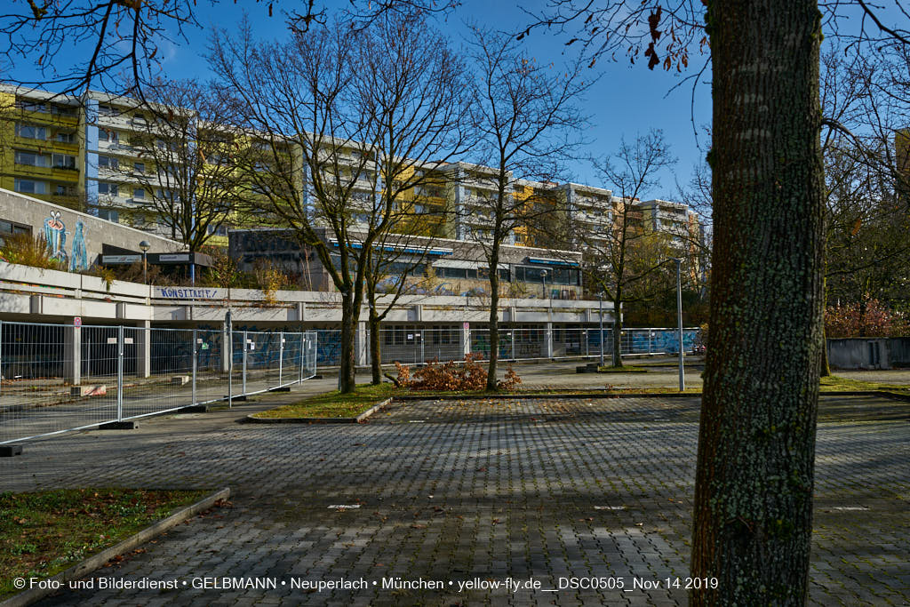14.11.2019 - Das Quiddezentrum kurz vor dem Abriss in Neuperlach