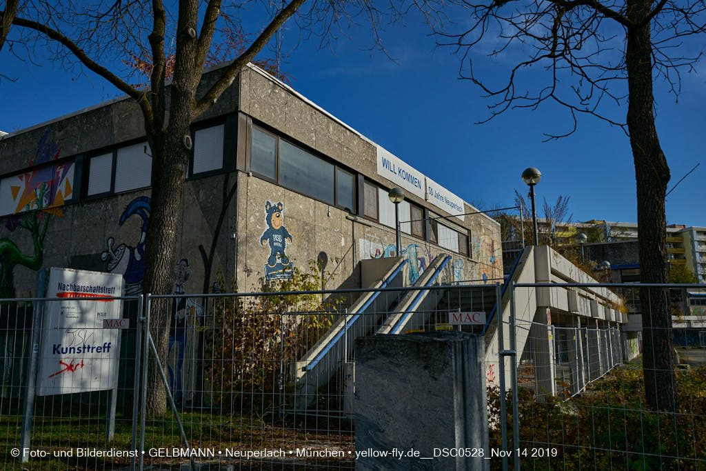 14.11.2019 - Das Quiddezentrum kurz vor dem Abriss in Neuperlach