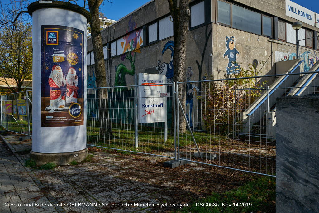 14.11.2019 - Das Quiddezentrum kurz vor dem Abriss in Neuperlach