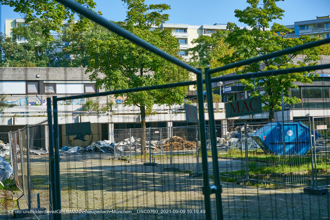 09.09.2021 - Abrissbaustelle Quiddezentrum in Neuperlach