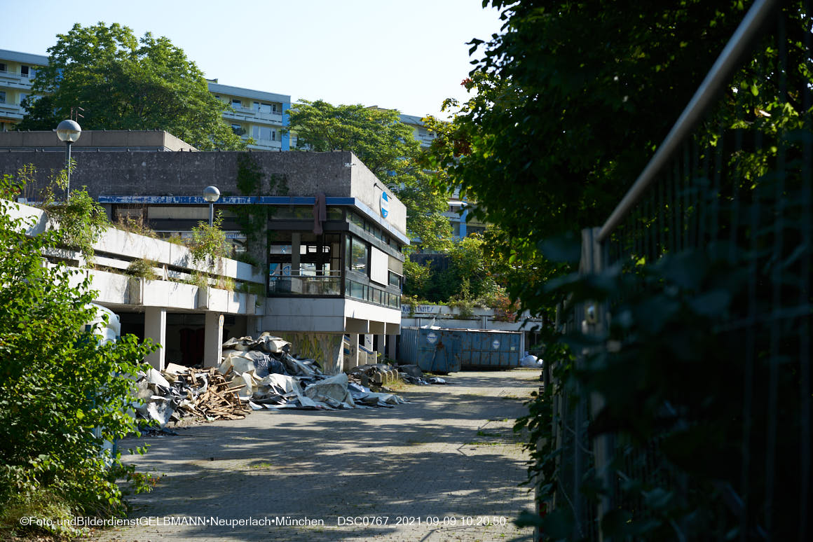 09.09.2021 - Abrissbaustelle Quiddezentrum in Neuperlach