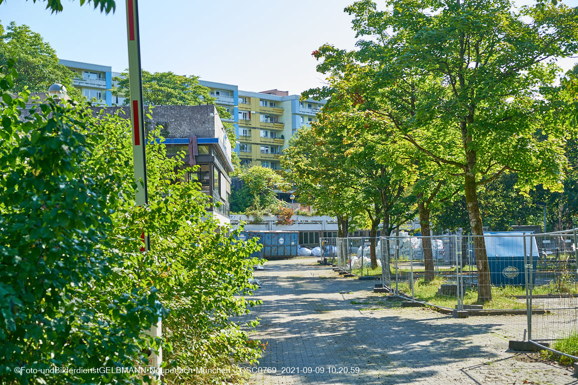 09.09.2021 - Abrissbaustelle Quiddezentrum in Neuperlach