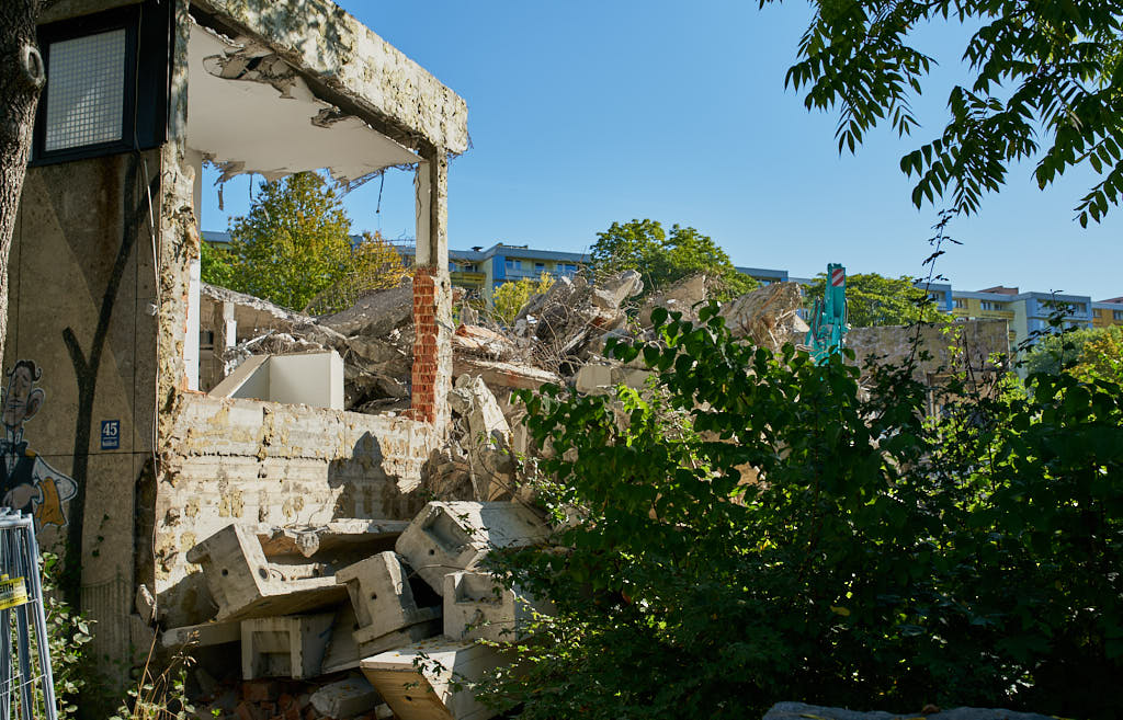 23.09.2021 - Abrissbegin des Quiddezentrums in Neuperlach