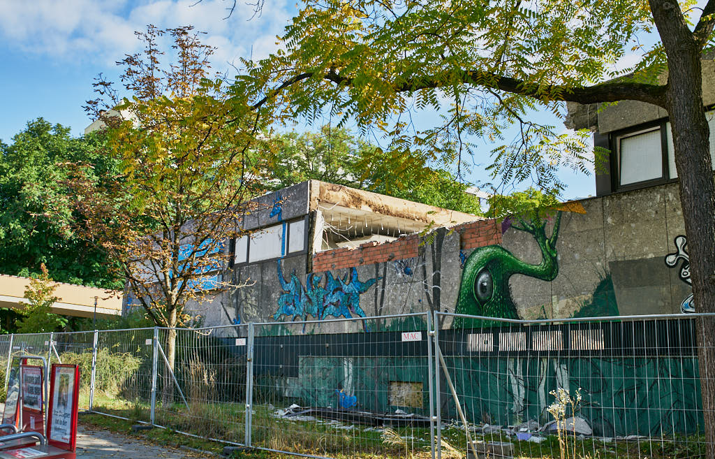 24.09.2021 - Abrissbegin des Quiddezentrums in Neuperlach