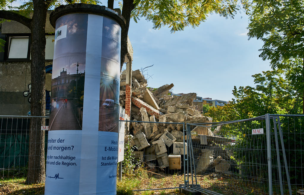 24.09.2021 - Abrissbegin des Quiddezentrums in Neuperlach