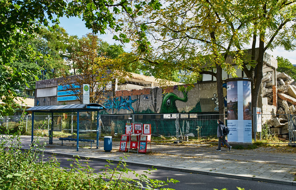 24.09.2021 - Abrissbegin des Quiddezentrums in Neuperlach