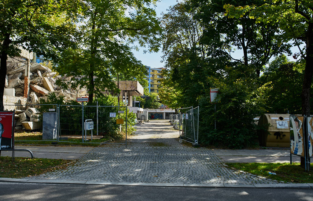 24.09.2021 - Abrissbegin des Quiddezentrums in Neuperlach