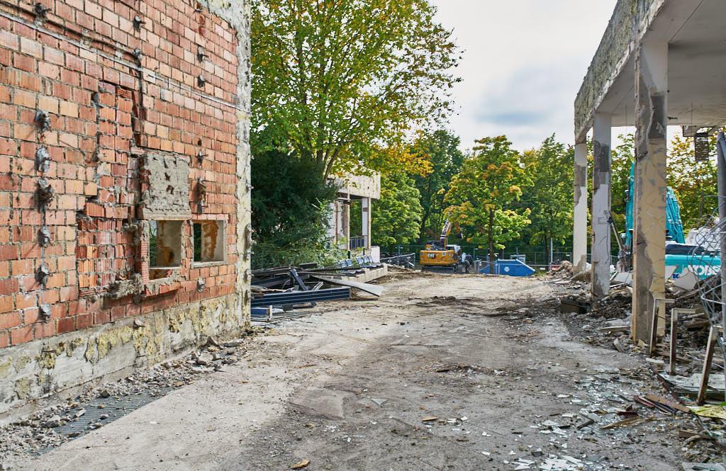 28.09.2021 - Abrissbegin des Quiddezentrums in Neuperlach