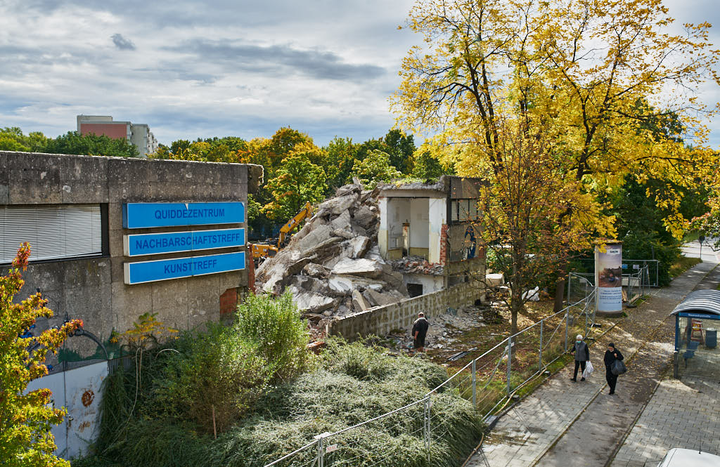 29.09.2021 - Abrissbegin des Quiddezentrums in Neuperlach