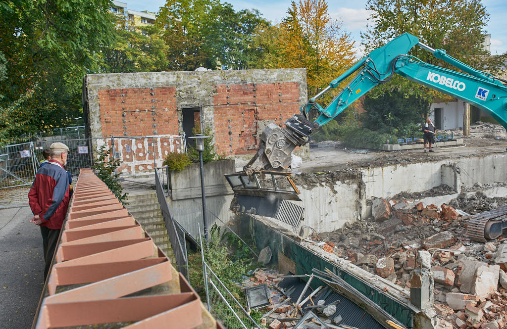 30.09.2021 - Abrissbegin des Quiddezentrums in Neuperlach