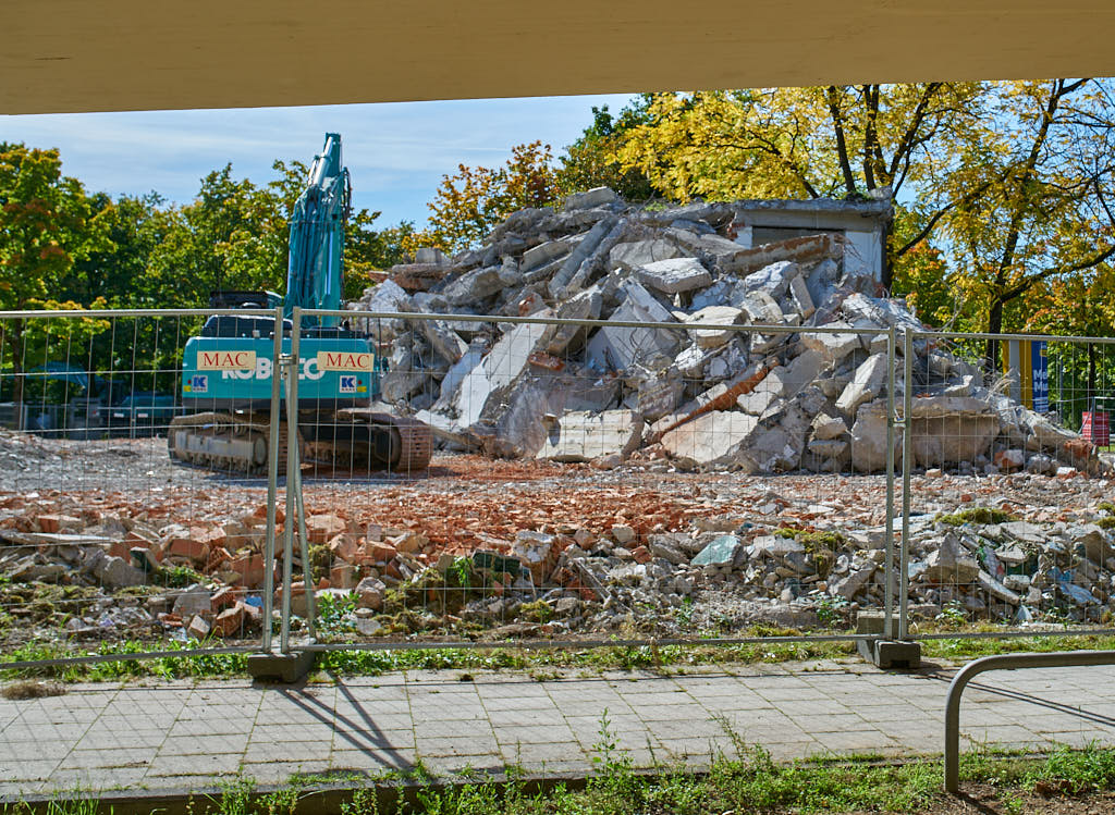 01.10.2021 - Abrissbegin des Quiddezentrums in Neuperlach
